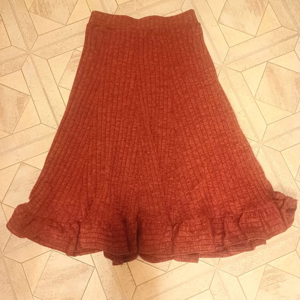 Pauline Midi Sweater skirt with ruffle hem in cranberry!